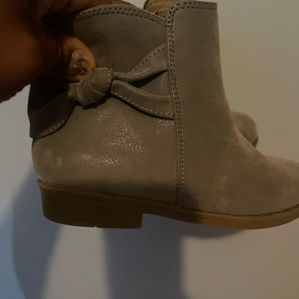 Girl boots